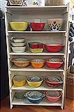 Numerous sets and pieces of Pyrex and Fire King.

